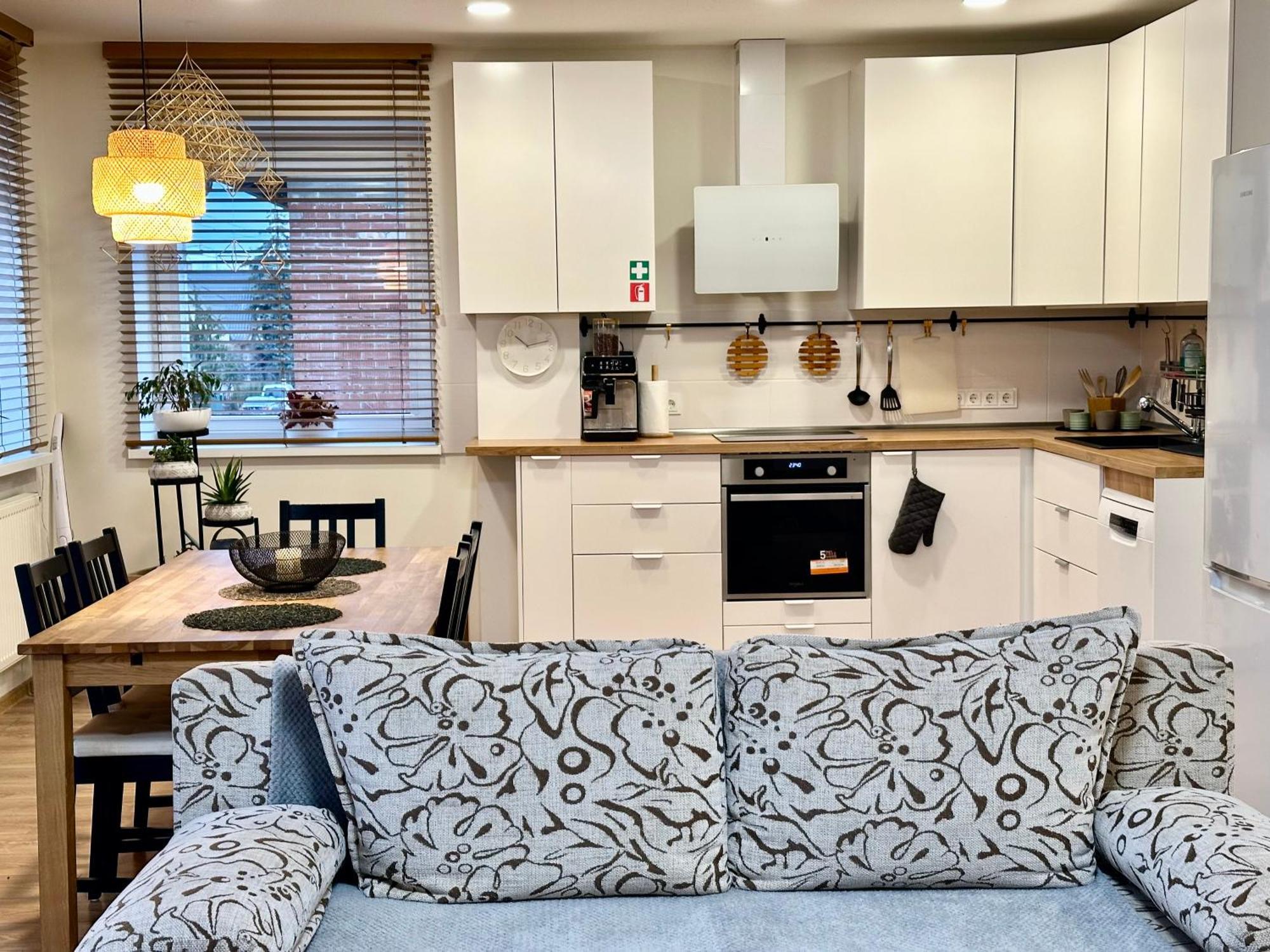 Japandi Apartamentai Каунас Екстериор снимка